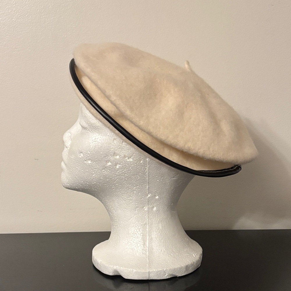 Vintage Creme Wool Button Beret with Black Trim